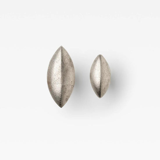 Cast Almond Knob Pewter in Pewter