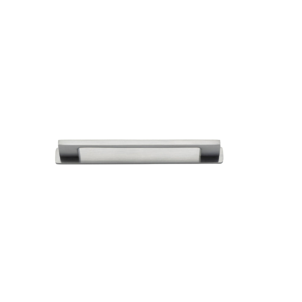 Cabinet Pull Cali Brushed Chrome L130xW9xP28mm CTC96mm with Backplate in Brushed Chrome