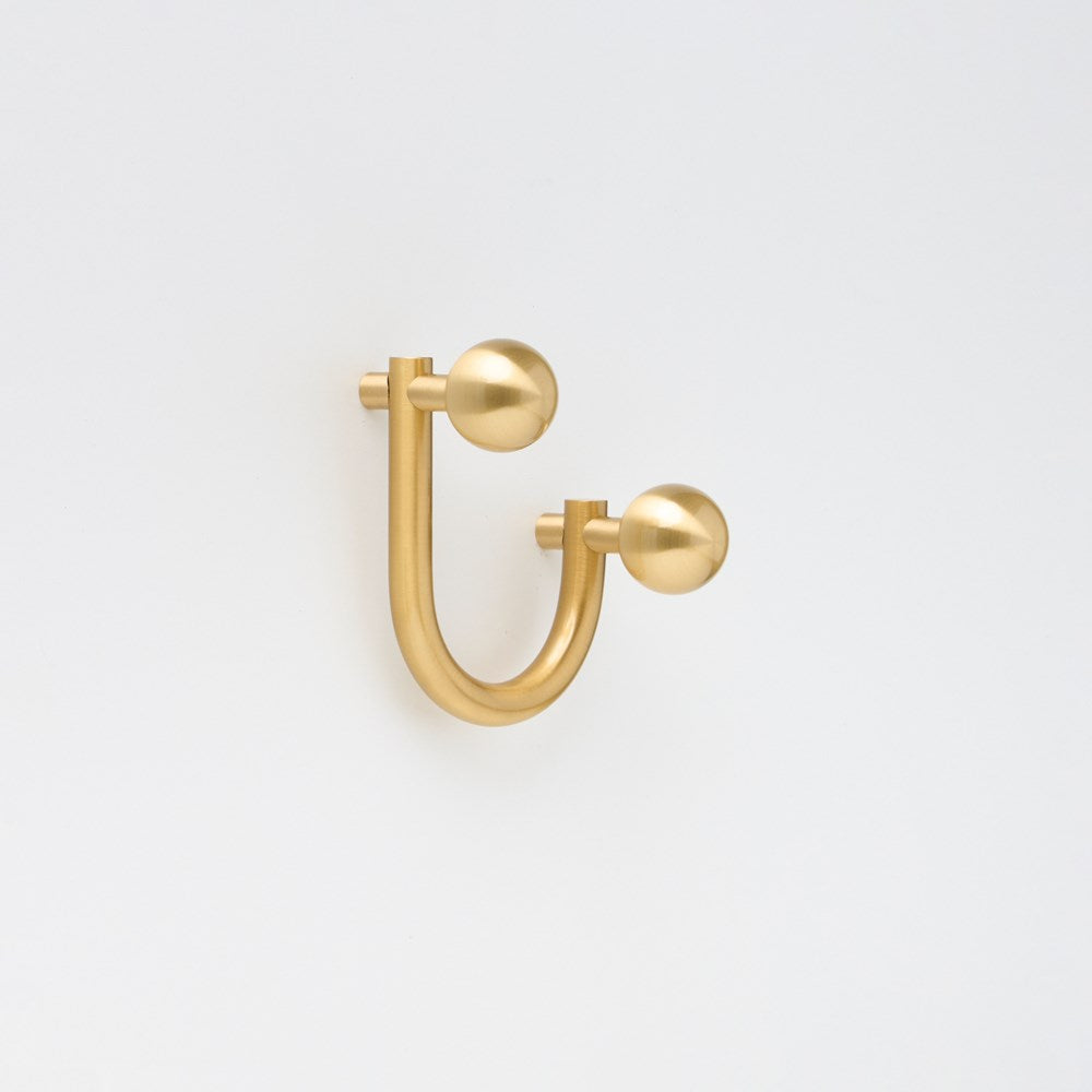 Lo & Co Sphere Hook Small in Brass