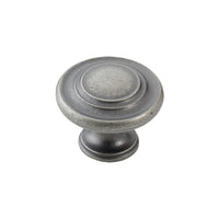 Momo FLORENCIA concentric cabinet knob with a polished finish and intricate design, ideal for modern furniture hardware.