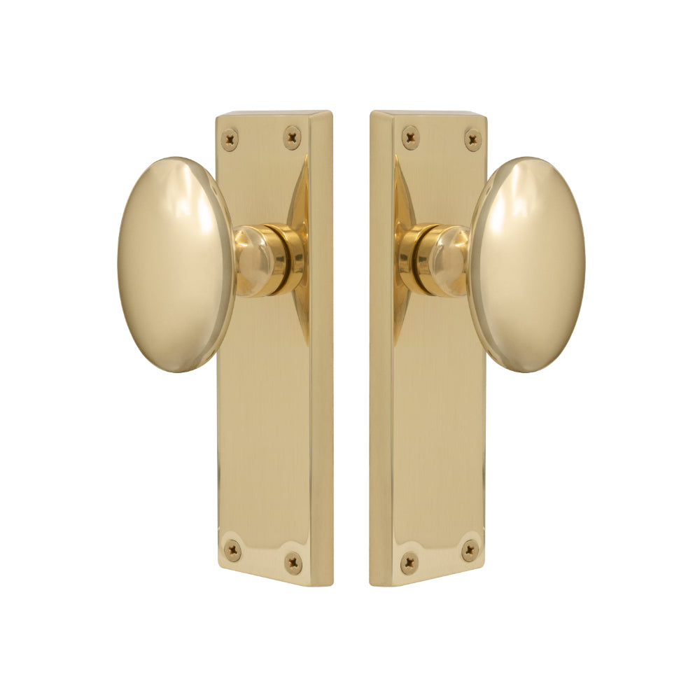 Oval Knob Latch in Polished Brass