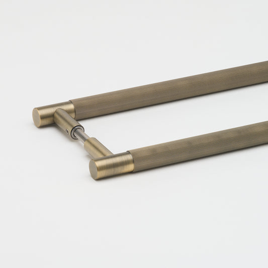 Lo & Co Linear Entry Pull in Aged Brass
