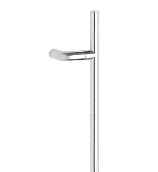 6250 Offset Single Entrance Handle, Rear Disk Fix, 900mm x 19mm, CTC 740mm in Satin Stainless