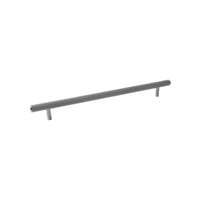 Momo Bellevue 600mm knurled entry pull handle mounted on door, featuring textured metal grip and sleek design.
