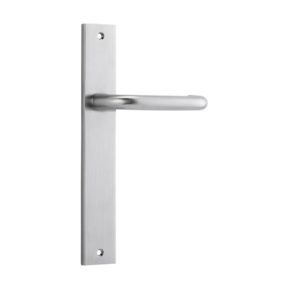 Pair of Iver Oslo lever handles on rectangular backplates, architectural hardware for doors, featuring a sleek, modern design.