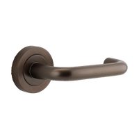 Iver Oslo Lever on Round Rose (Pair) — Signature Brass — LHTR20351