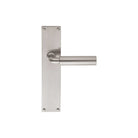 Pair of Formani TIMELESS 1923 lever handle sets on rectangular backplates, featuring sleek, modern design for interior doors.
