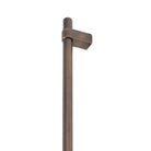 Momo MAIDA 648mm cabinet pull handle in brushed aluminum with sleek, modern design for kitchen or furniture cabinetry.