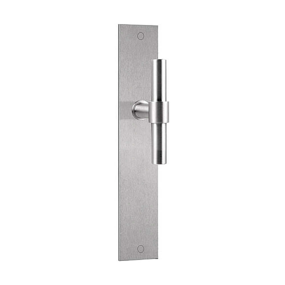 Pair of Formani ONE T-Lever door handles with 15Ø on rectangular backplates, featuring sleek modern design.