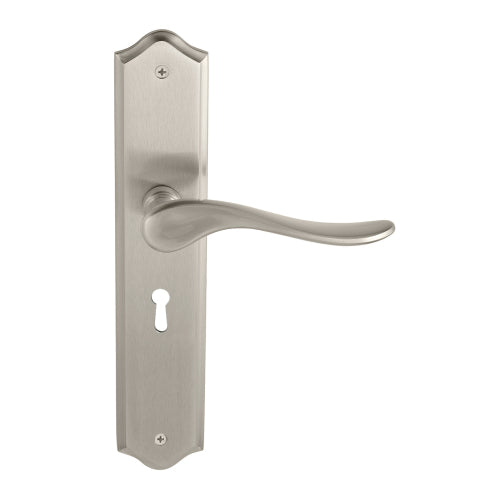 Haven Traditional Backplate Std Keyhole in Brushed Nickel