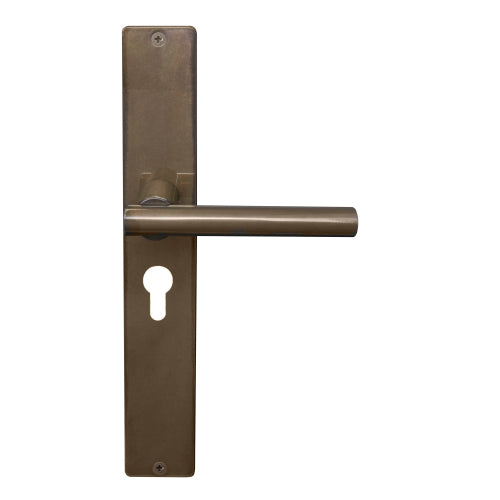 Charleston Square Backplate E48 Keyhole in Antique Bronze