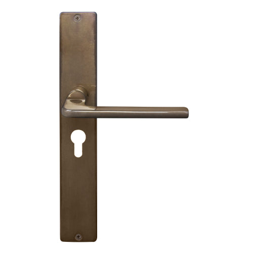 Chalet Square Backplate E48 Keyhole in Antique Bronze