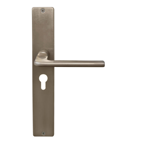 Chalet Square Backplate E48 Keyhole in Natural Bronze