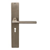 Chalet Square Backplate Std Keyhole in Natural Bronze
