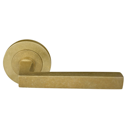 Federal 64mm Large Rose Lever Set in Rumbled Brass