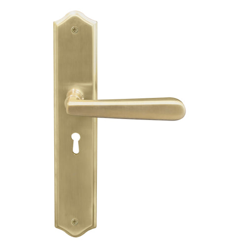 Villa Traditional Backplate Std Keyhole in Satin Brass Unlaquered