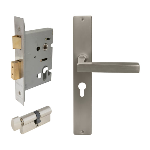 Federal Square Backplate Entrance Set - E48 in Brushed Nickel
