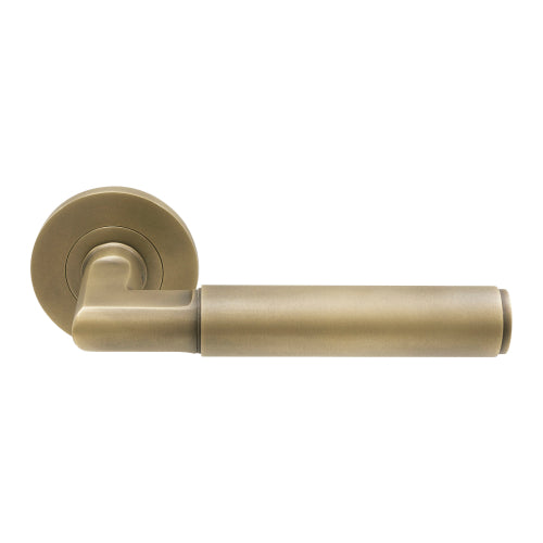 NIDO - Sona Lever Set in Roman Brass