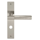NIDO - Verge Square Backplate - Knurled-P85 in Brushed Nickel
