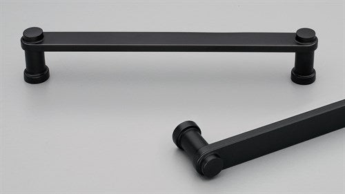 Pillar Cabinet Pull Handle 160mm CTC Black Paint Matt#7 in Matt Black
