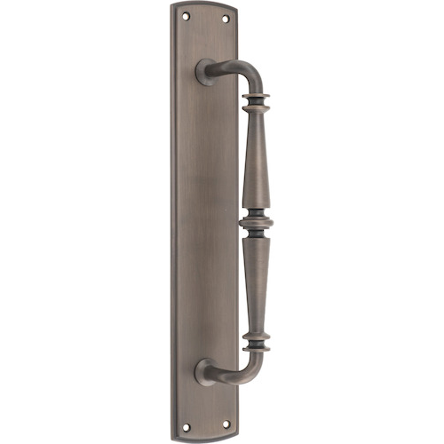 Pull Handle Sarlat Backplate Signature Brass H380xW65xP72mm in Signature Brass